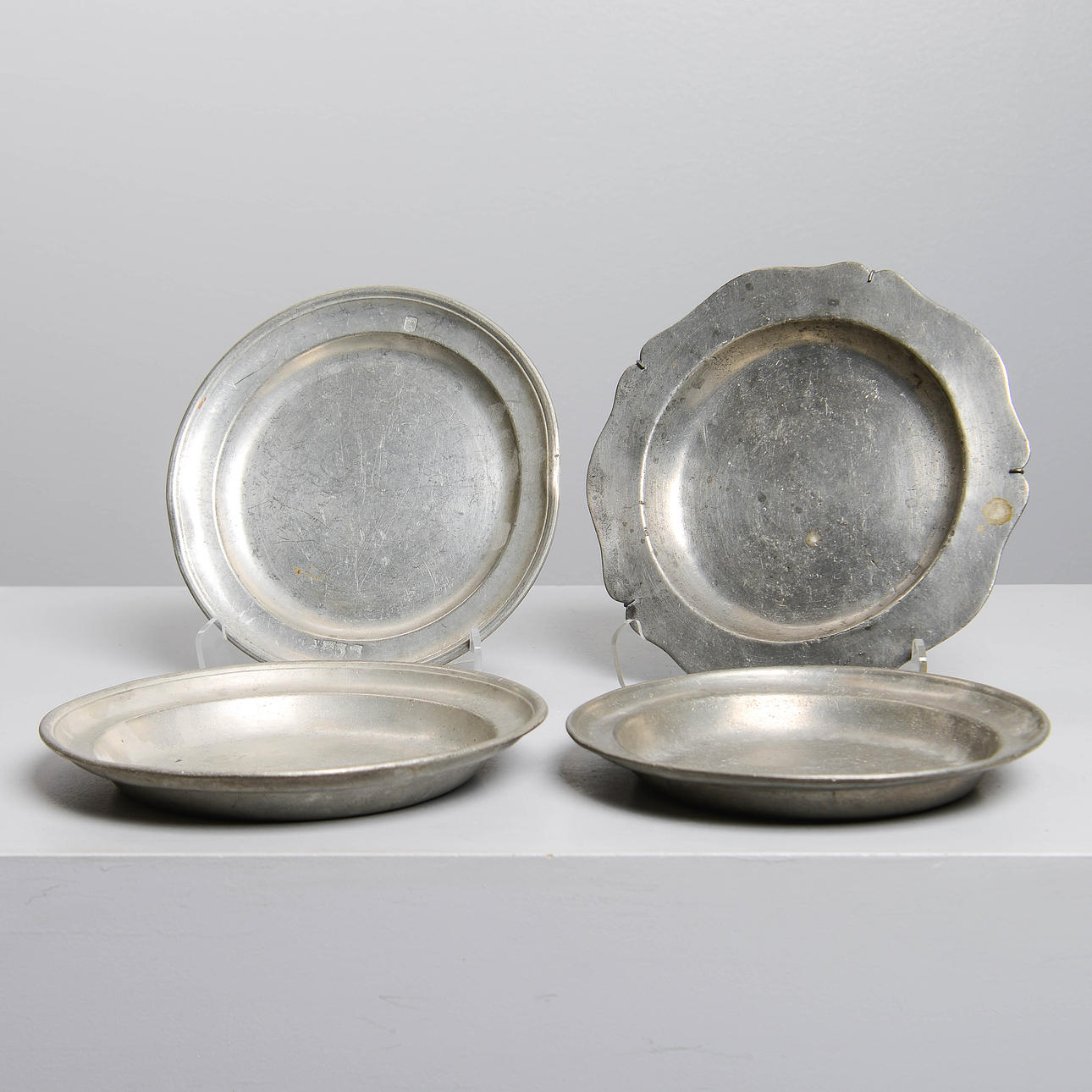 FAT, 4 st, tenn, 1700-tal, delvis rokoko