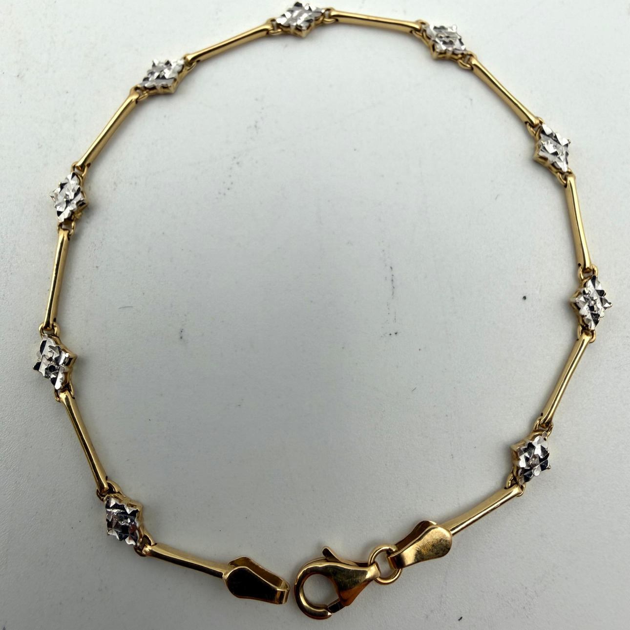BRACELET 18K gold, GHA.