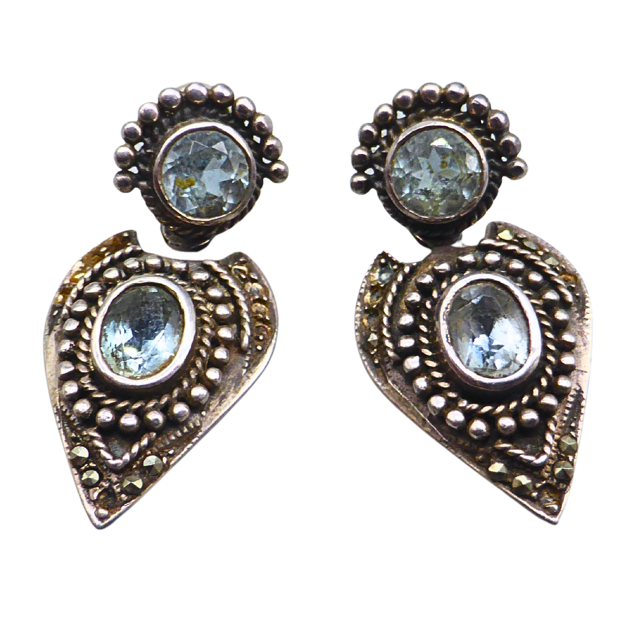 EARRINGS IN 925 STERLING SILVER WITH LIGHT BLUE STONES.