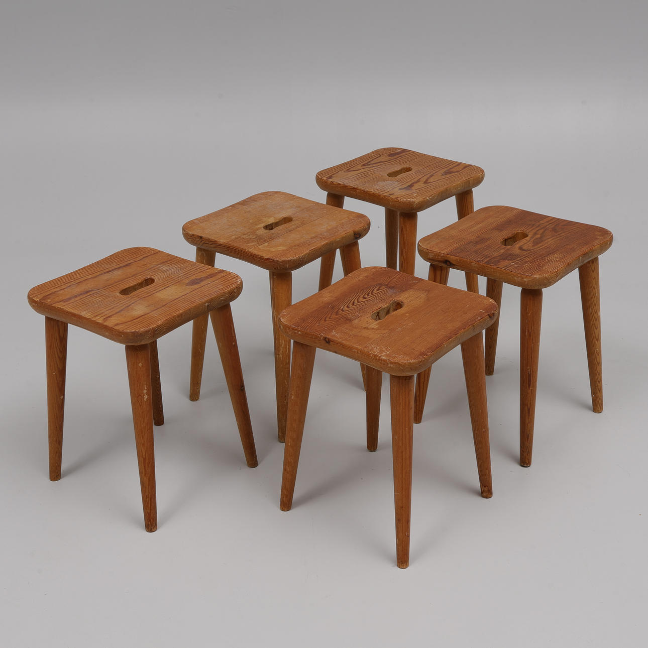 PALLAR, Svensk fur, 5 st, furu, 1970-tal