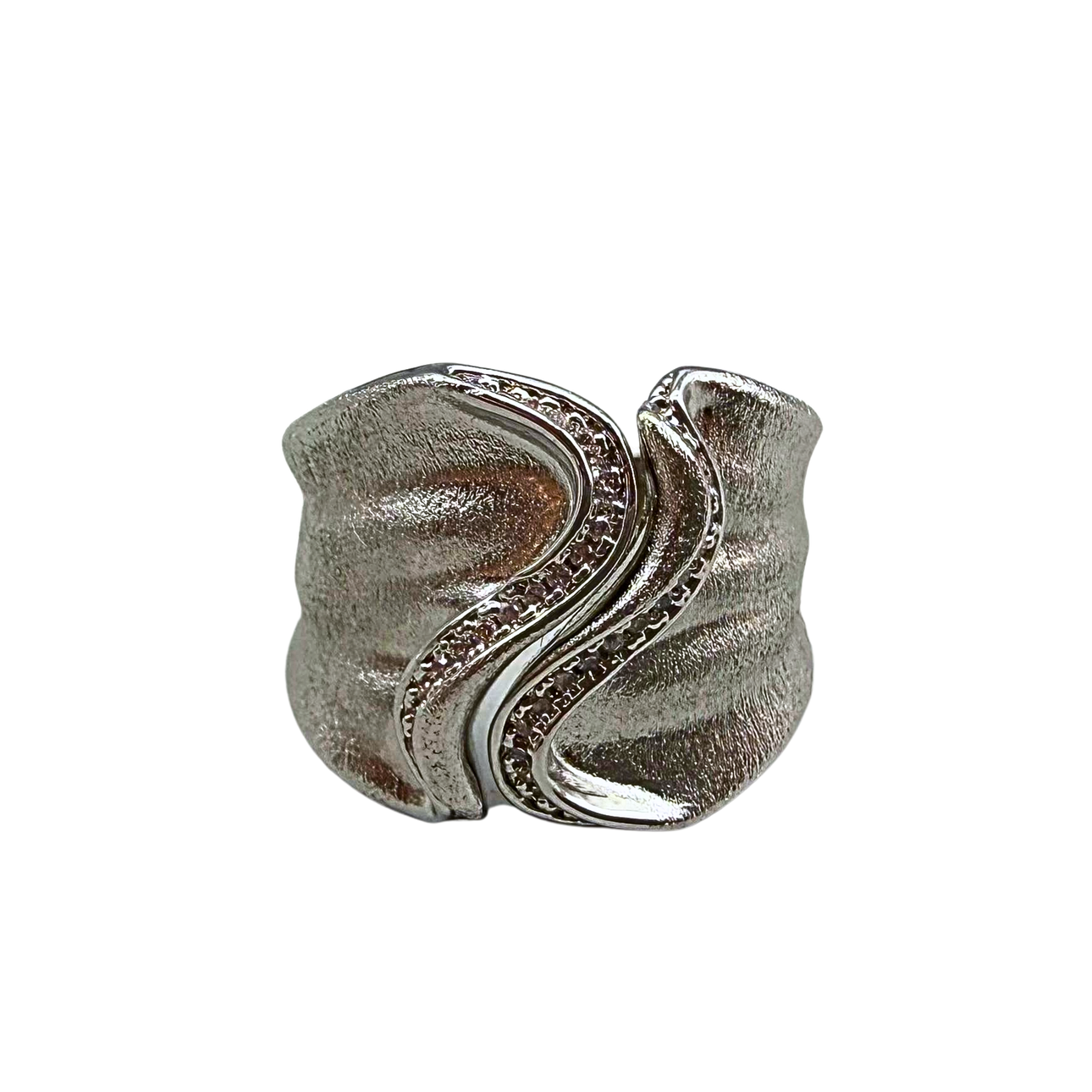 METAL RING WITH DECORATIVE STONES AND ORIGINAL PACKAGING.