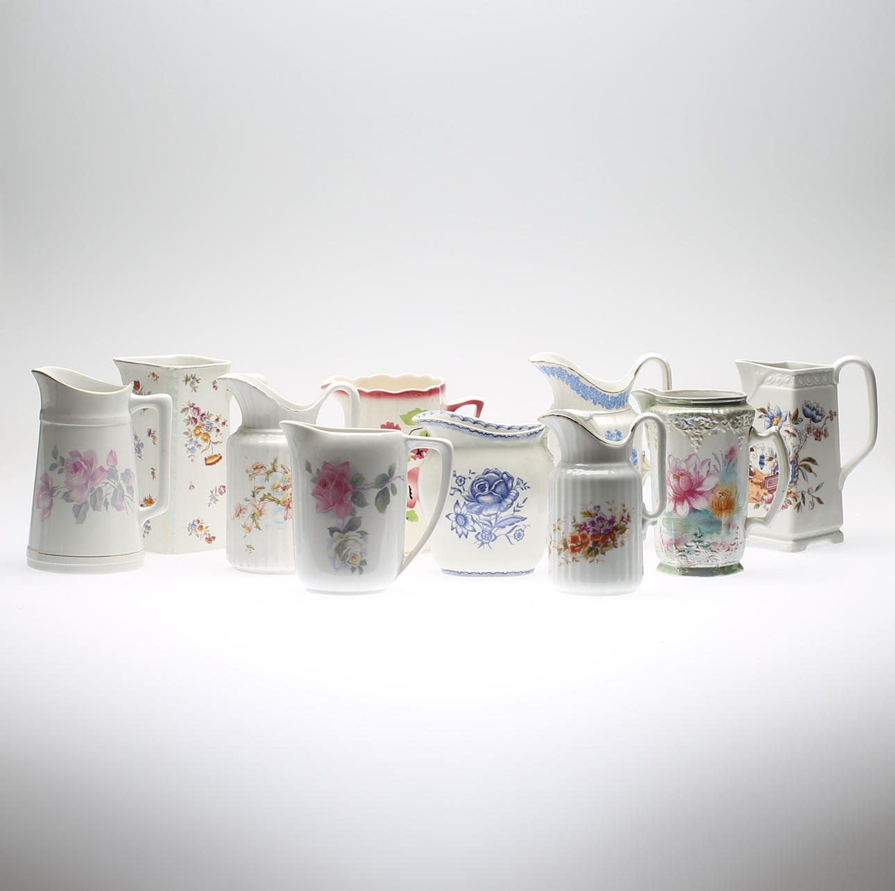 KANNOR, 10 st, porslin, bl a Rörstrand och Gustafsberg, 1800-/1900-tal.