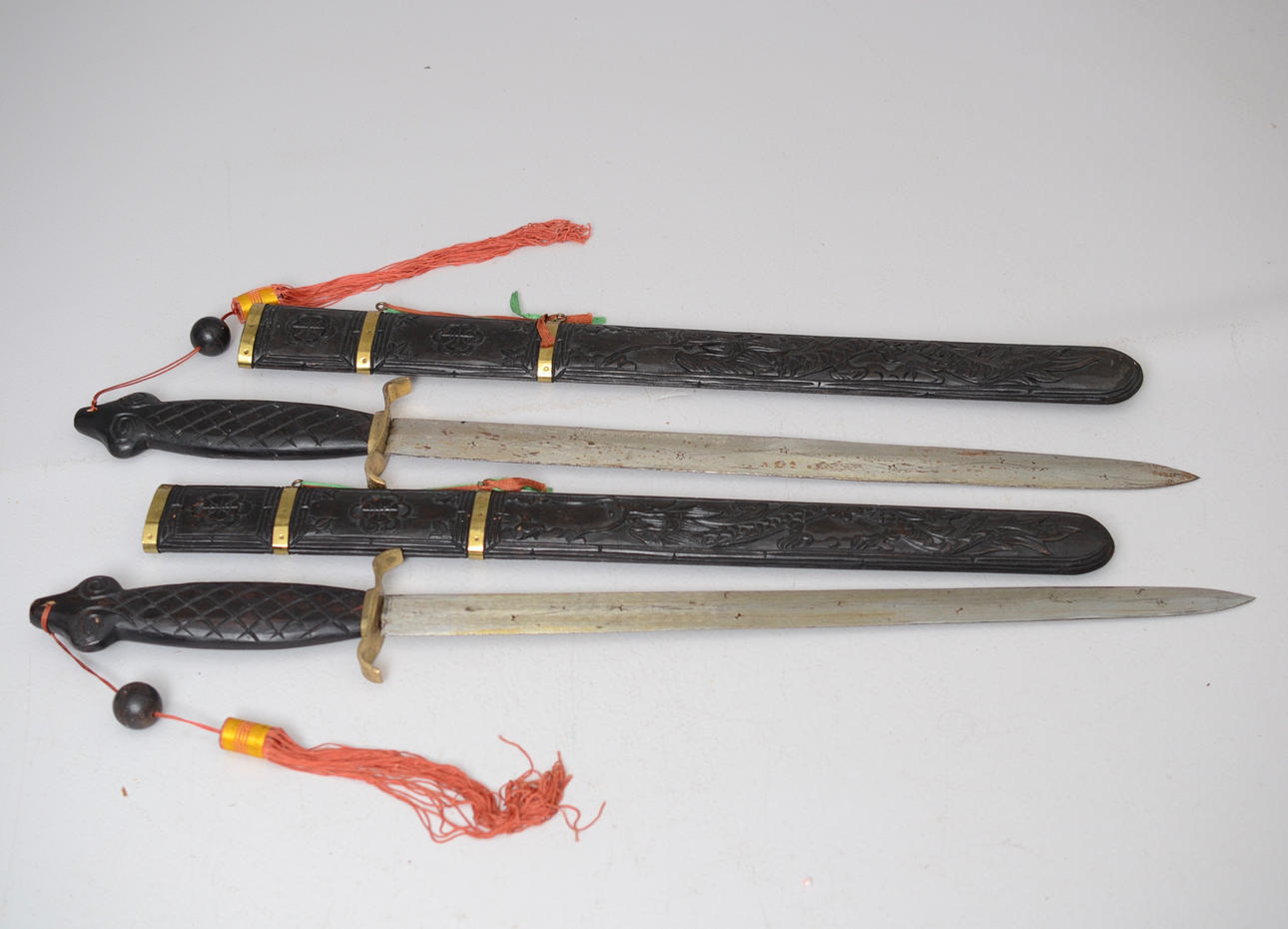 ASIATISKA PRYDNADSSVÄRD, TVÅ STYCKEN.