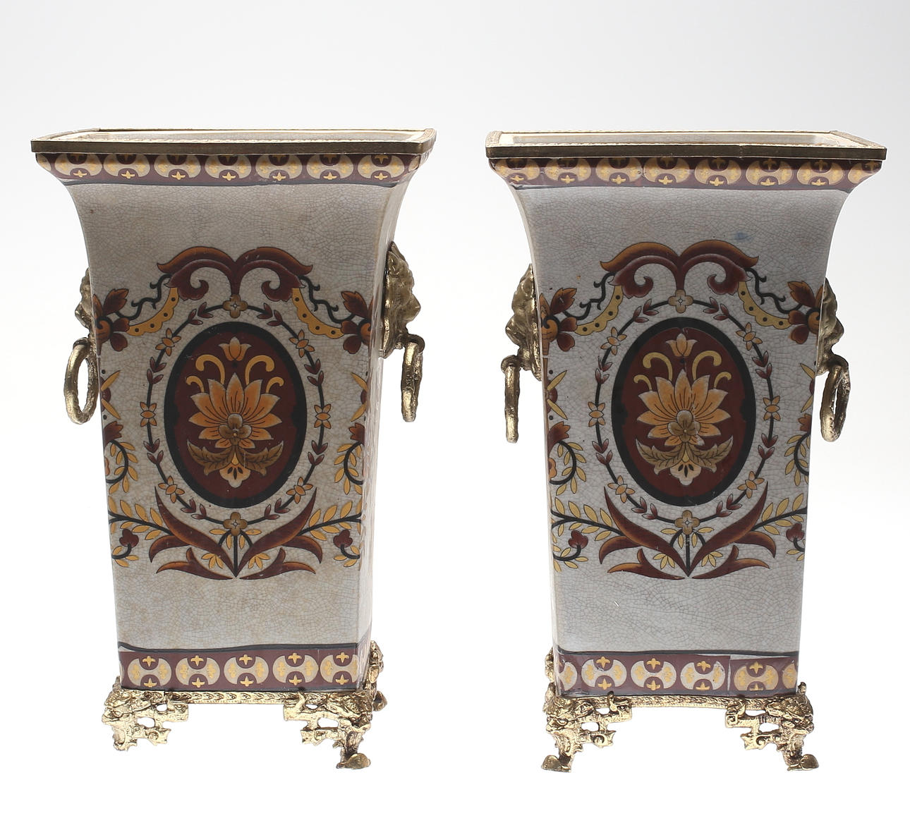 YTTERFODER, 1 par, lergods och mässing, 1900-tal.