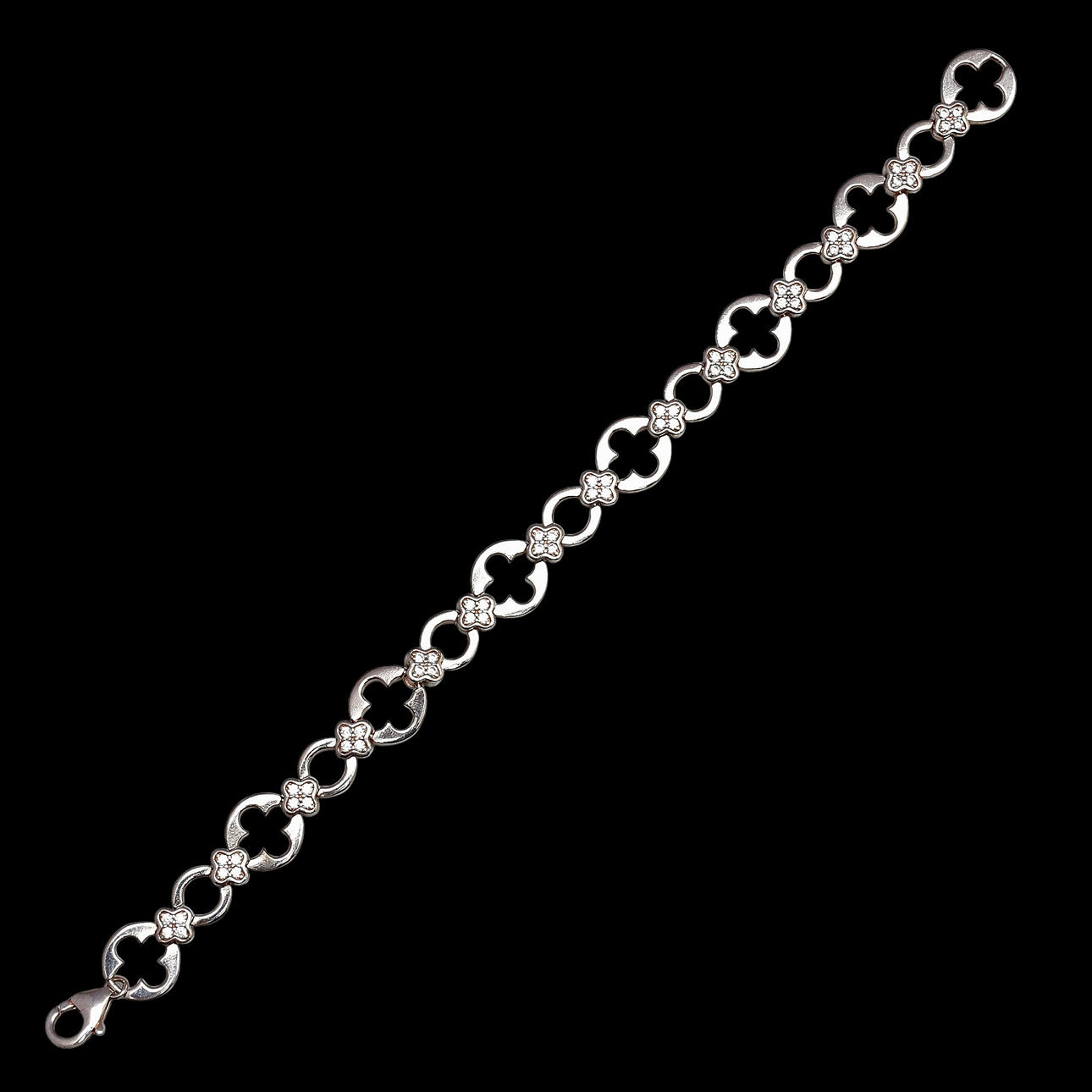 Silver and zircons bracelet.
