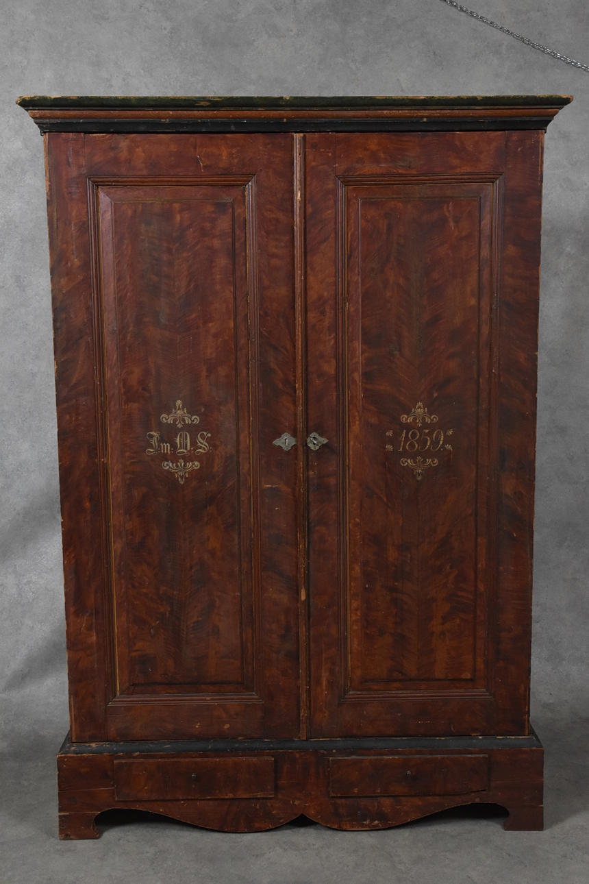 KLÄDSKÅP, originalmålat daterat 1859.