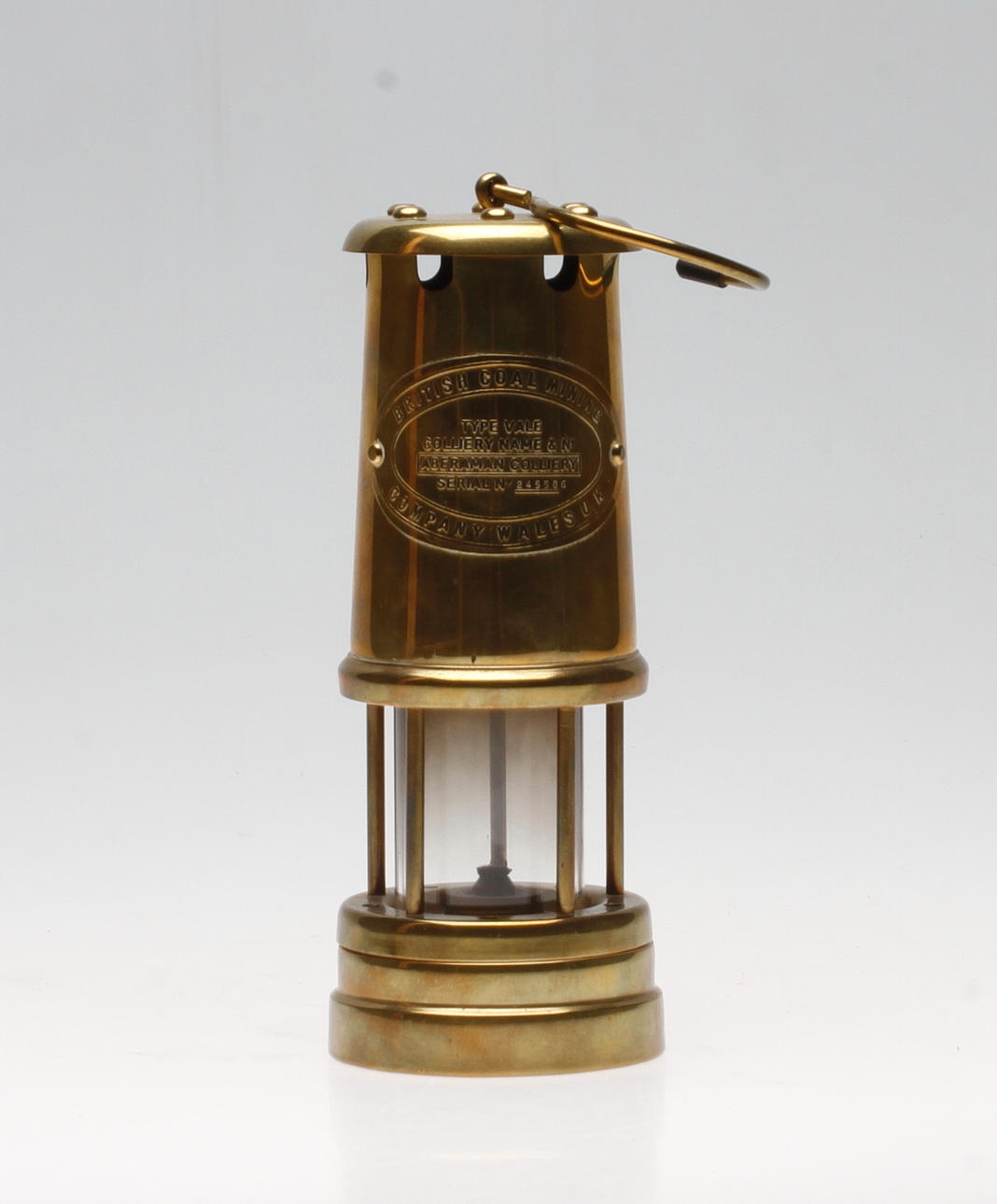 LYKTA, mässing. British Coal mine Company, Wales, sent 1900-tal.