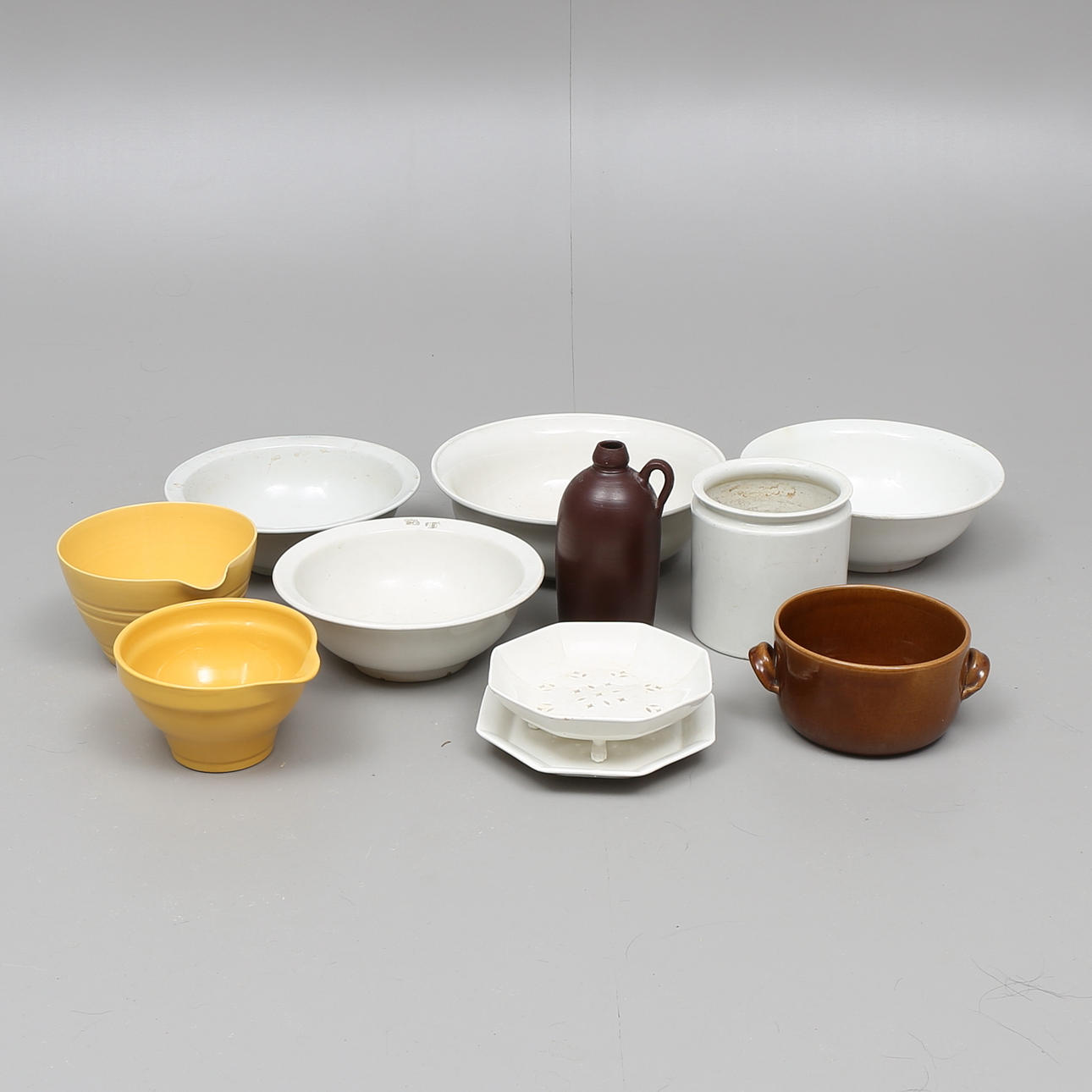 KERAMIK, PORSLIN, 11 delar, Rörstand, Bo Fajans, Höganäs.