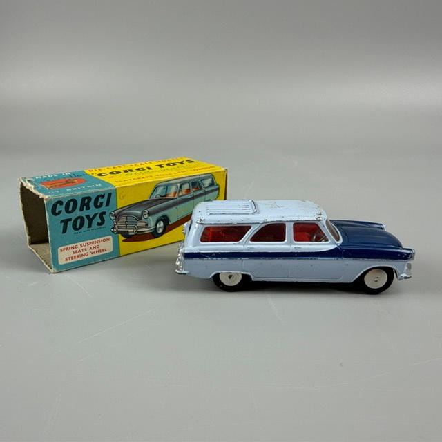 CORGI FORD ZEPHYR ESTATE 424.