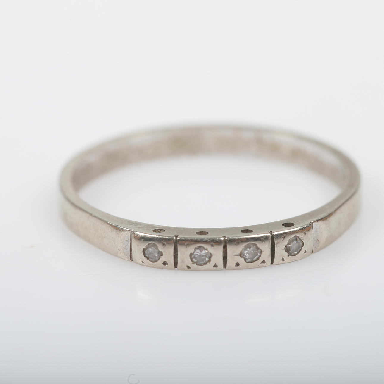 RING, 18K white gold with brilliant-cut diamonds.