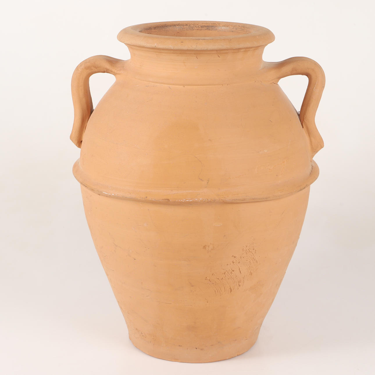 URN, terracotta, 21st century.