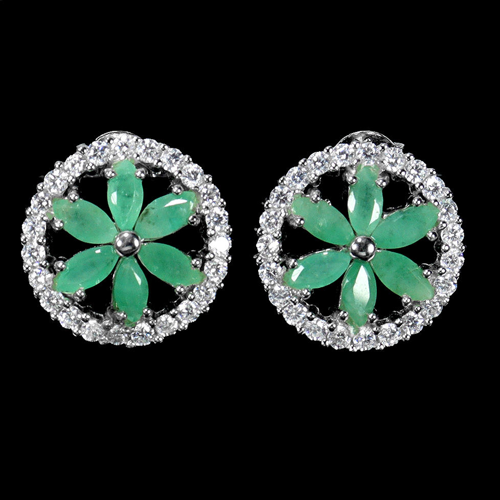 EMERALD SILVER CLUSTER EARRINGS.