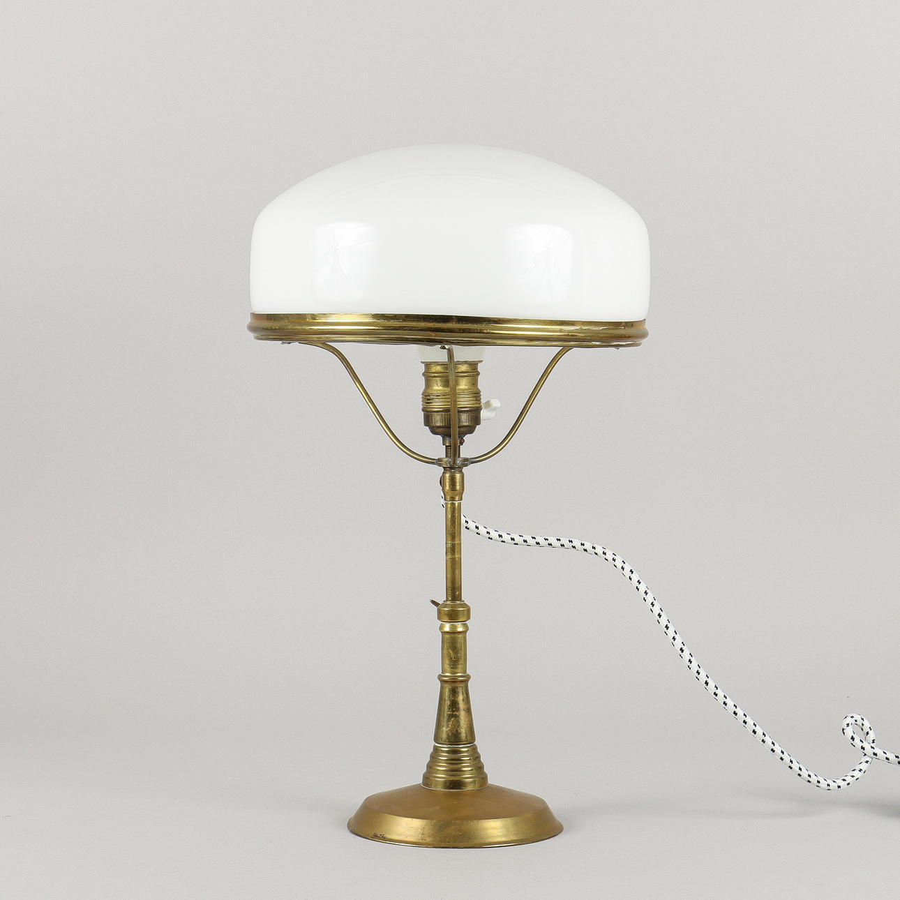 TABLE LAMP "Strindberg lamp", mid-20th century.