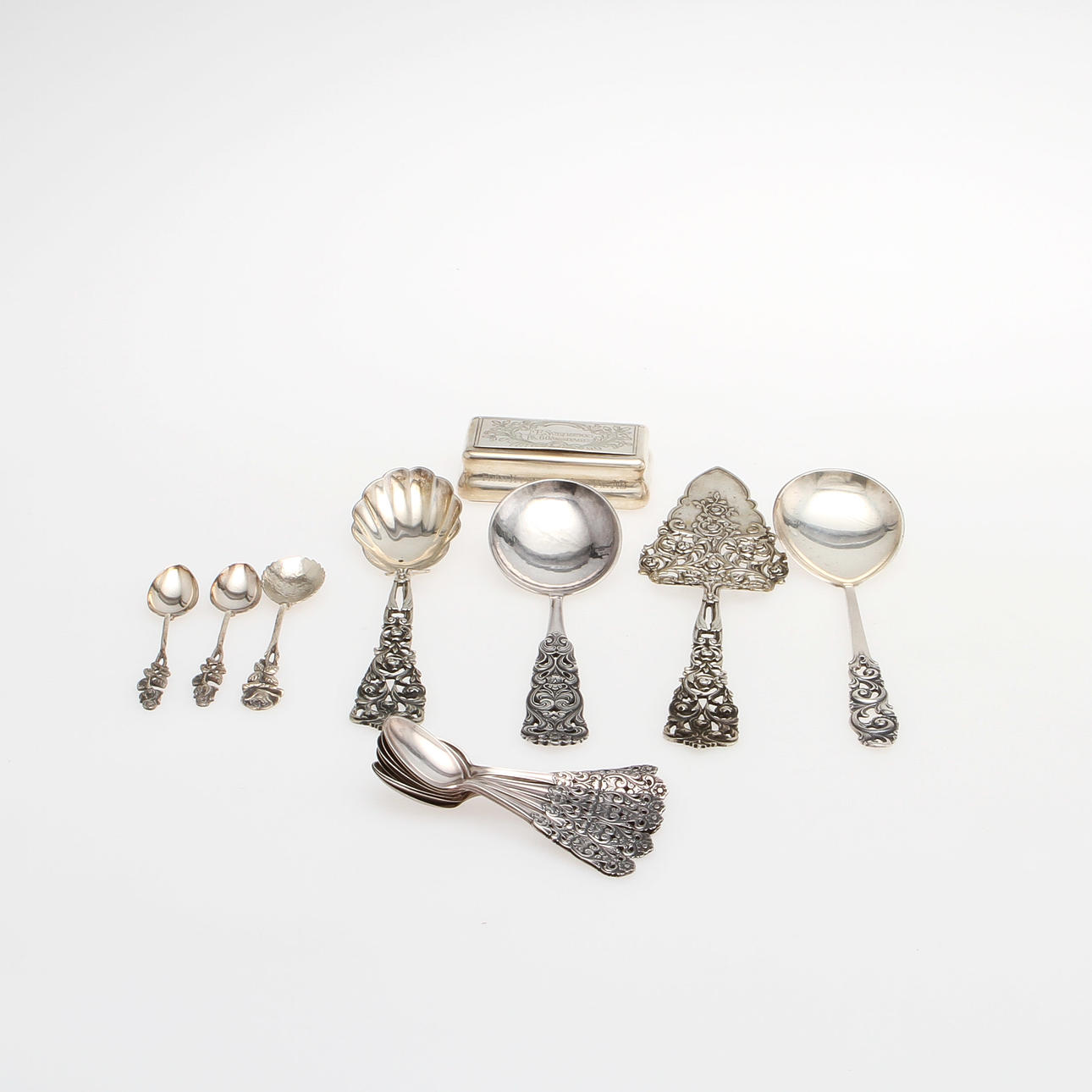 SILVER, 19 delar, vikt 400 gram.