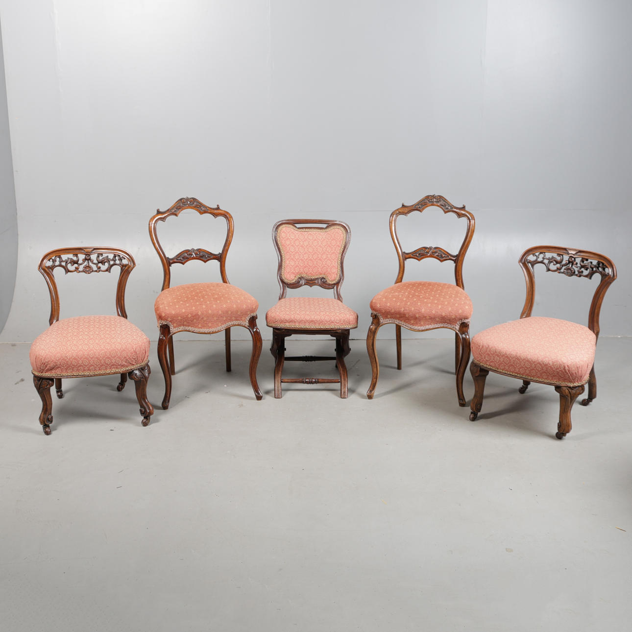 FIVE VICTORIAN CHAIRS (5).