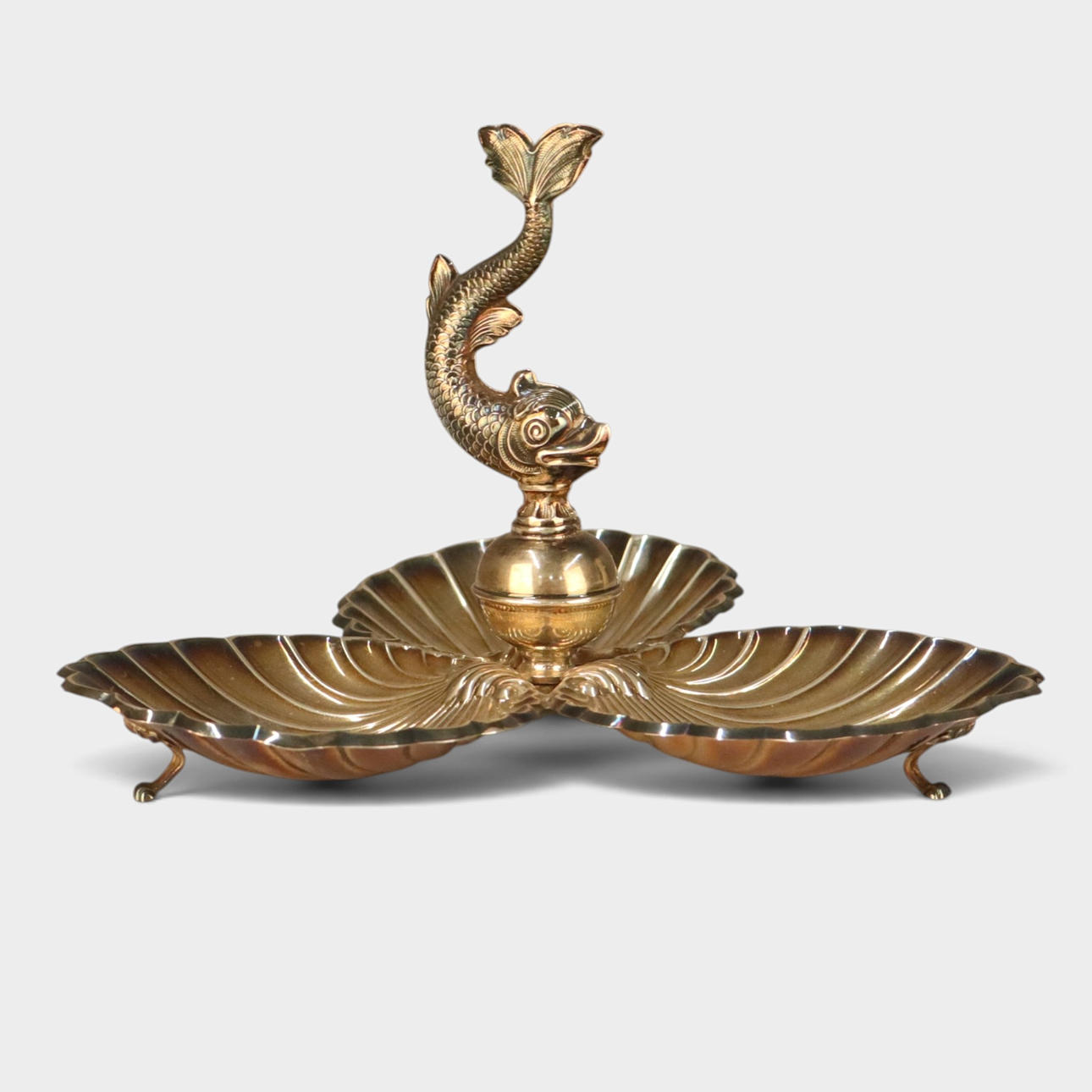 Aperitivanordning i spanskt stämplat silver. 1900-tal.