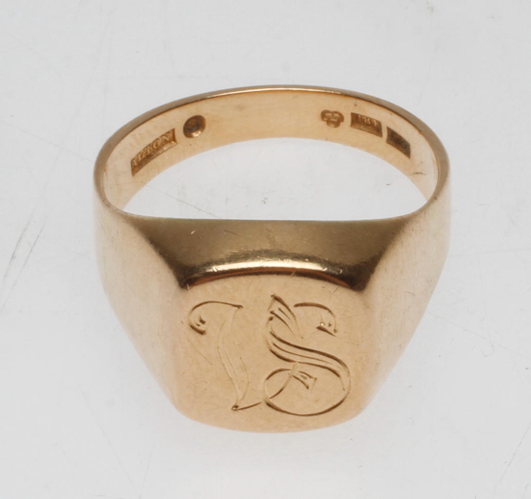 KLACKRING, 18k guld, vikt ca 10,9 gr.