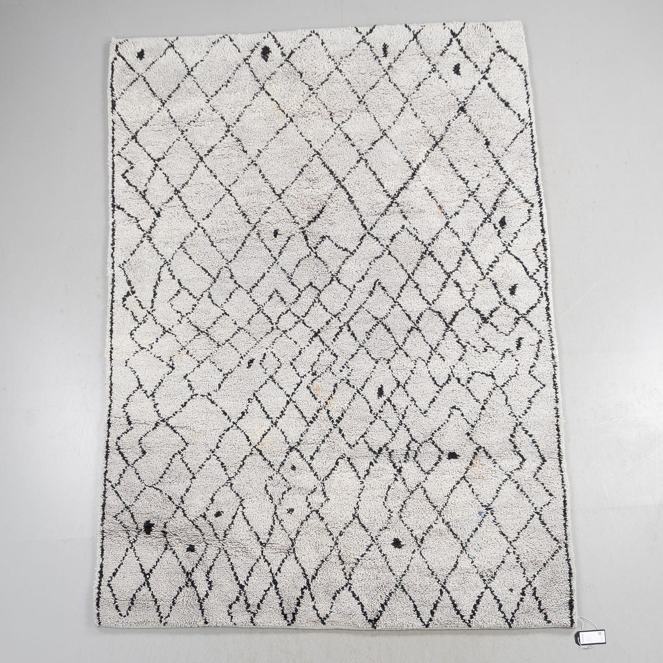 CARPET, hand-knotted, Morocco, 245x170 cm.