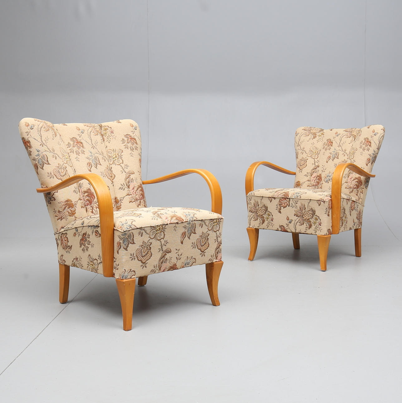 FÅTÖLJER, 1 par, 1930-/40-tal.