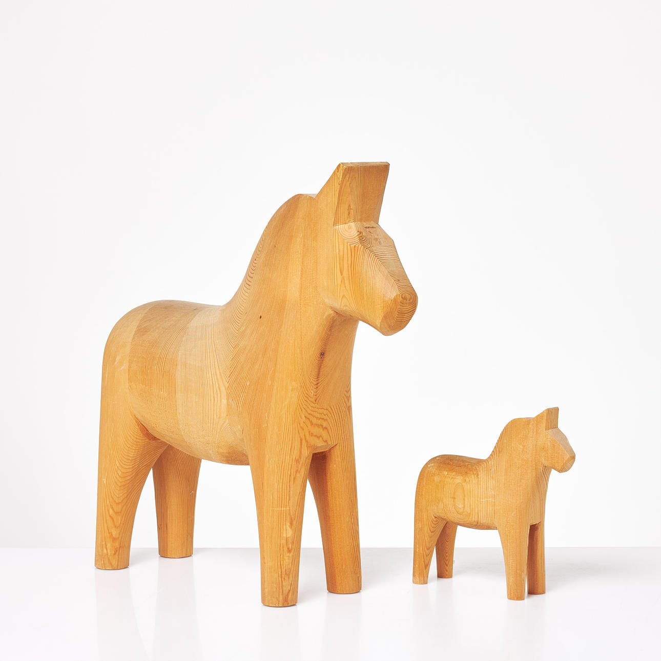 DALA HORSES. 2 pcs, pine.