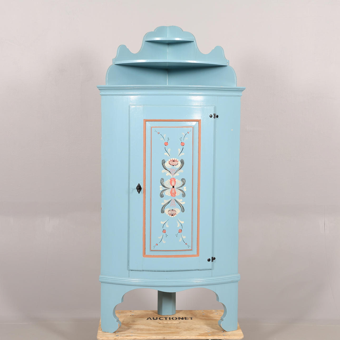 CORNER CABINET folk art.