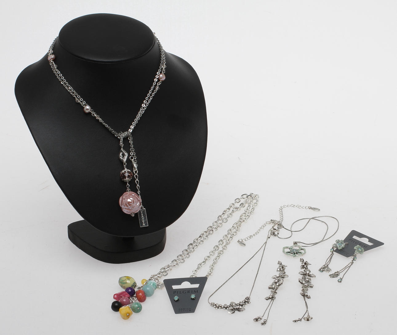 BIJOUTERIER, 7 delar, Pilgrim, Baglady samt Våga.