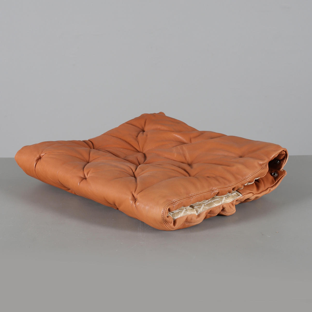 DYNA till fotpall, DUX "Pernilla", Bruno Mathson.