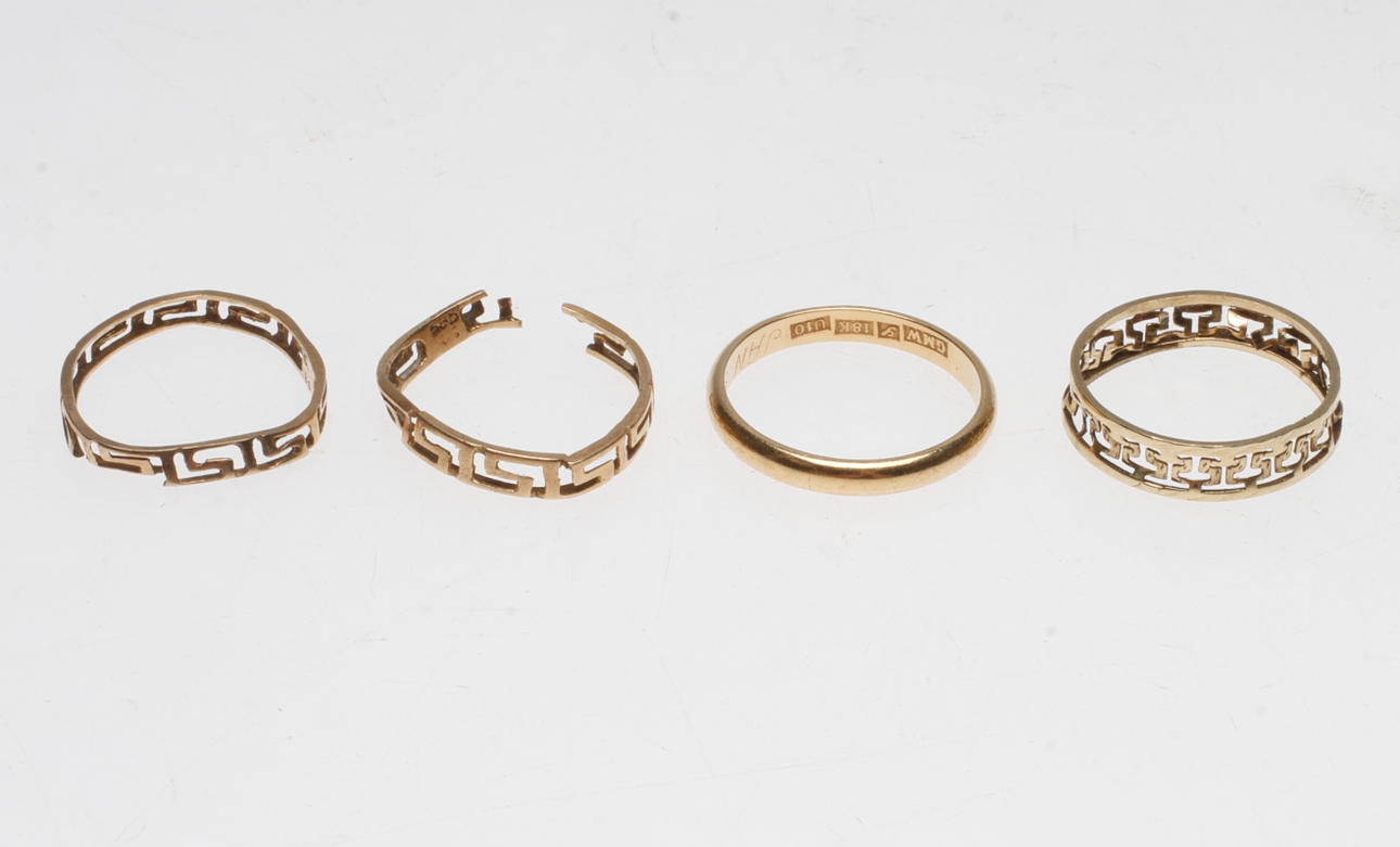 RINGAR, 4 st, 14-18k guld, vikt ca 5,5 gr.