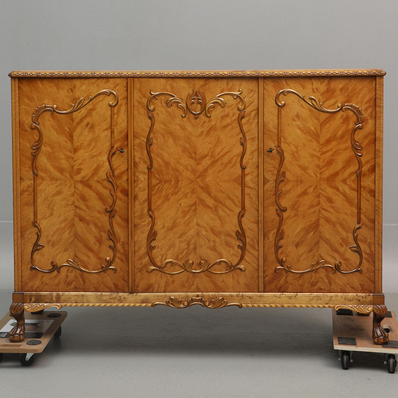 LINEN CABINET, birch, 1940s.