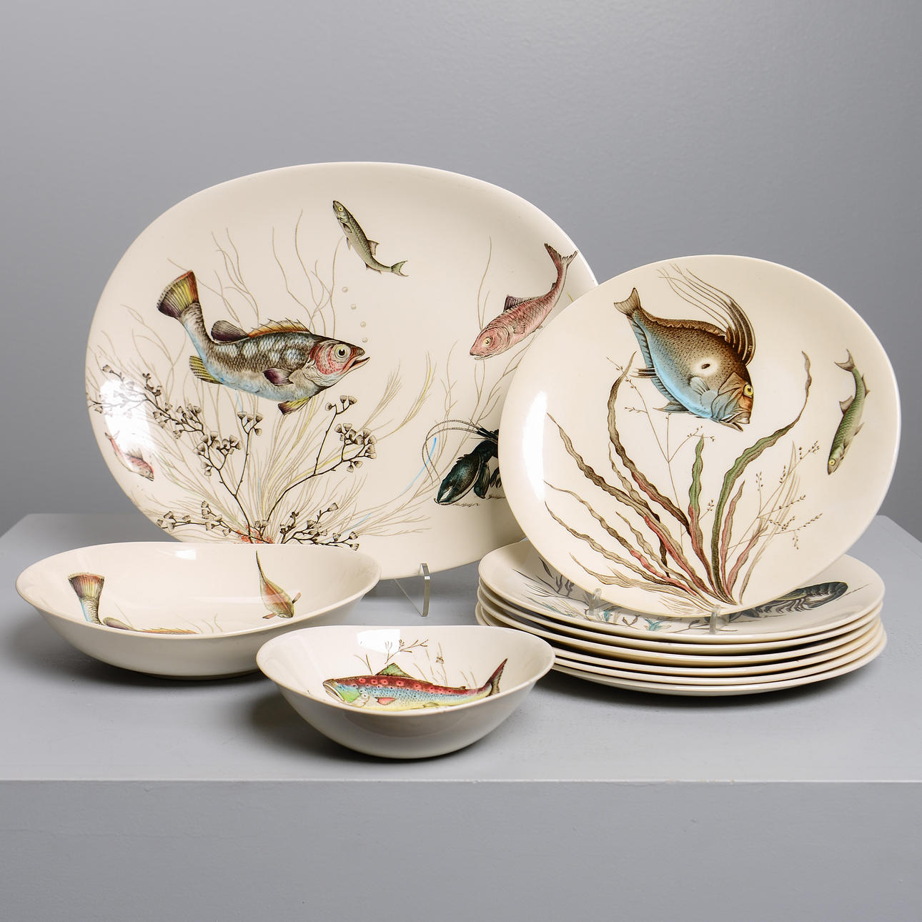 JOHNSON BROS, tableware, "Fish", England (10 pieces).