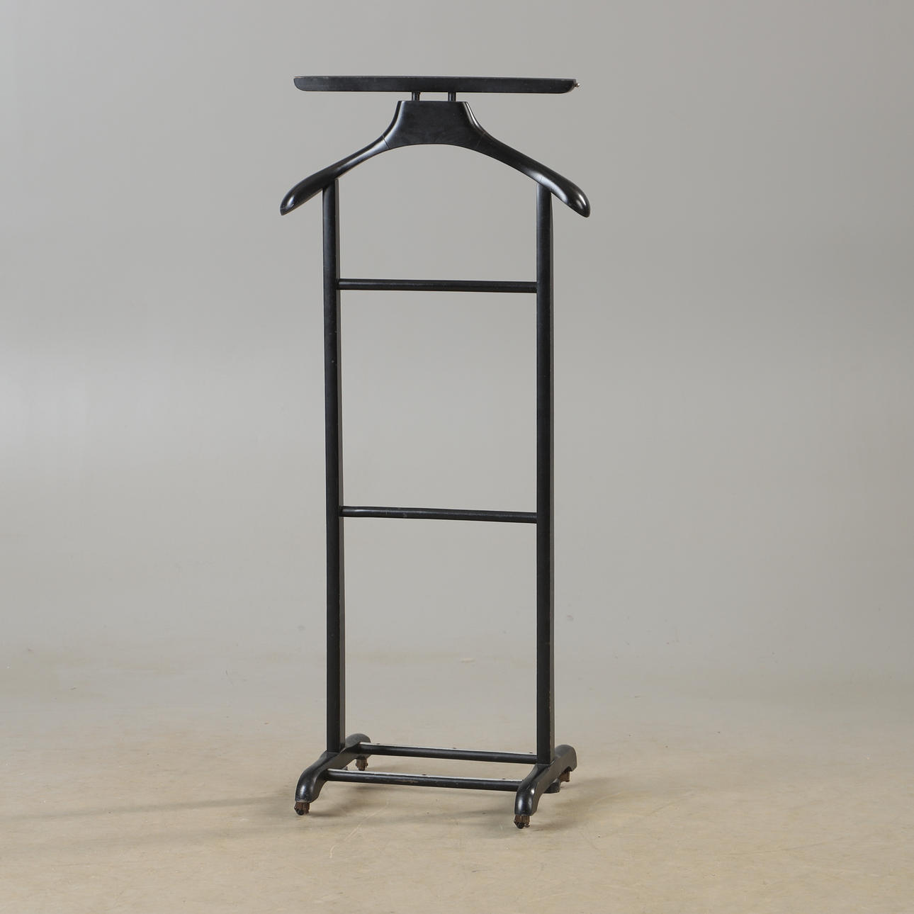 VALET STAND, black-painted.