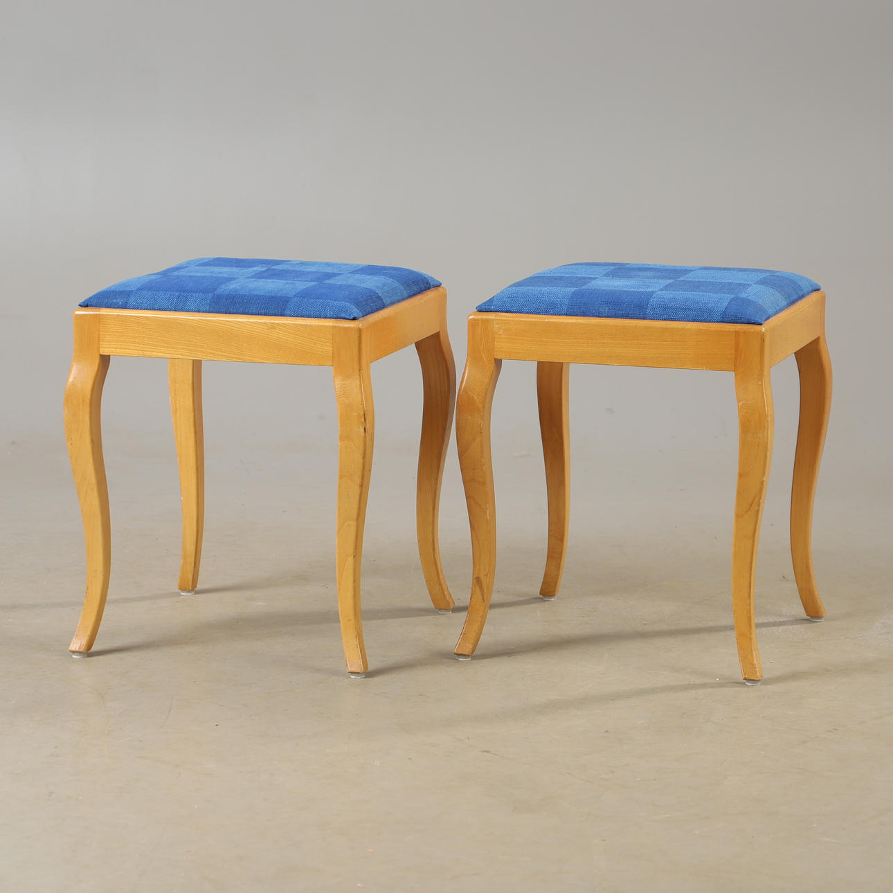STOOLS, 1 pair, beech, mid-20th century.