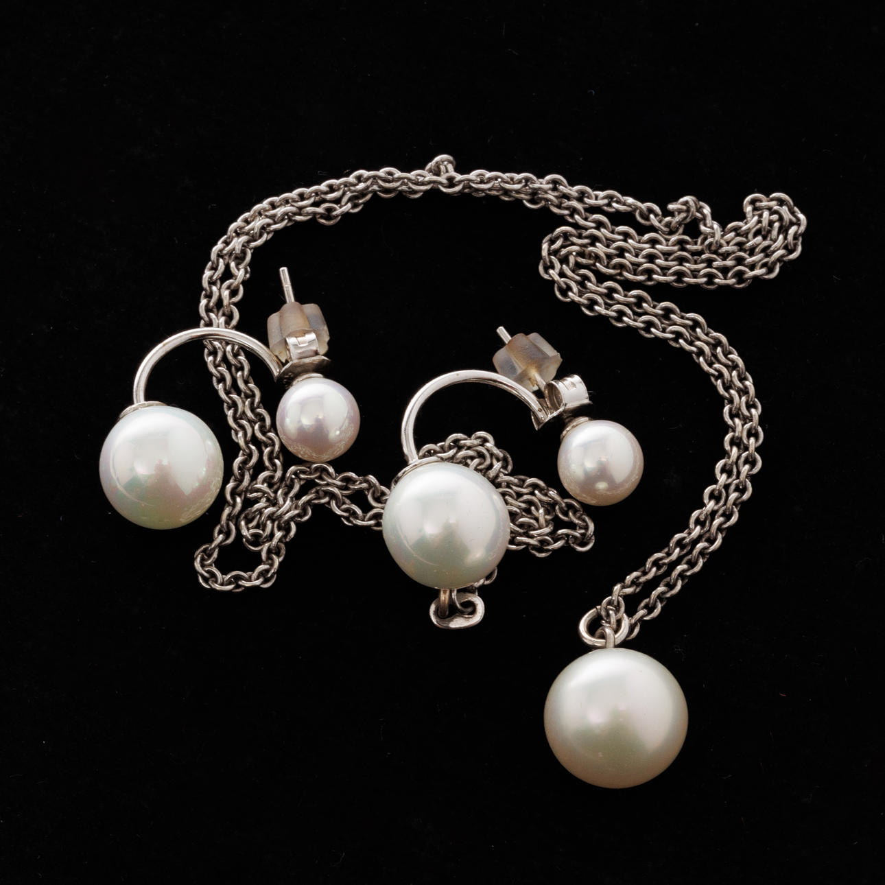 JEWELLERY SET, 2 pieces, Silver, Pearls.