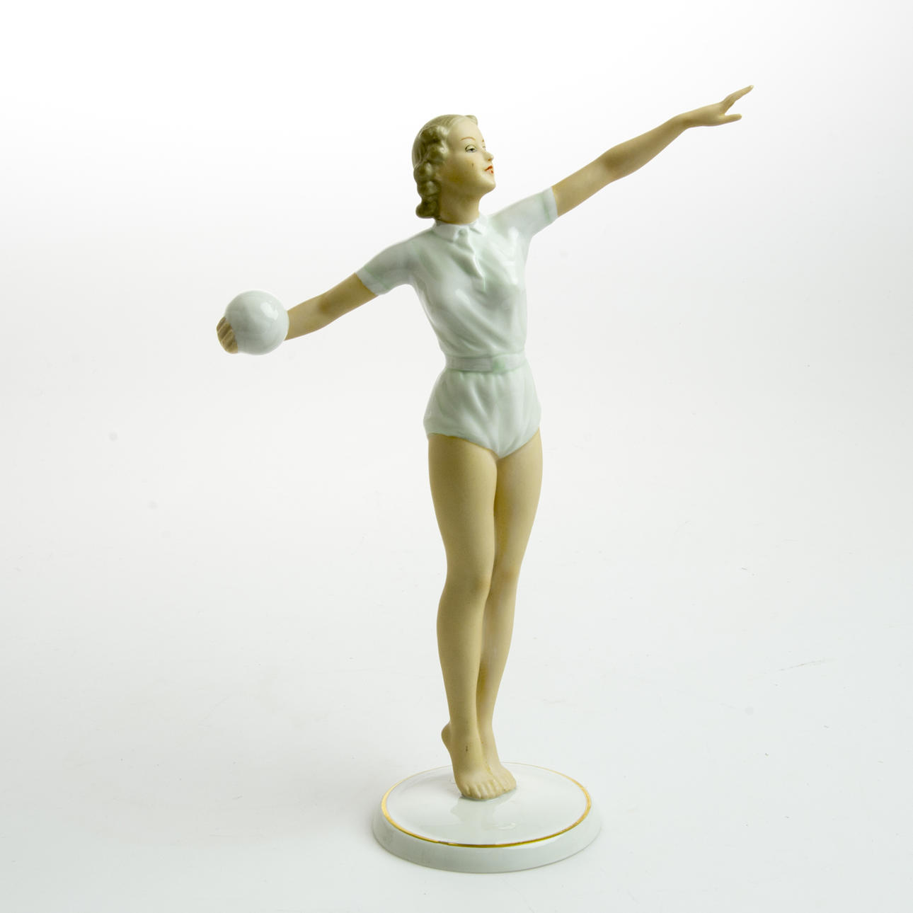 FIGURIN, kvinna med boll, Wallendorf.