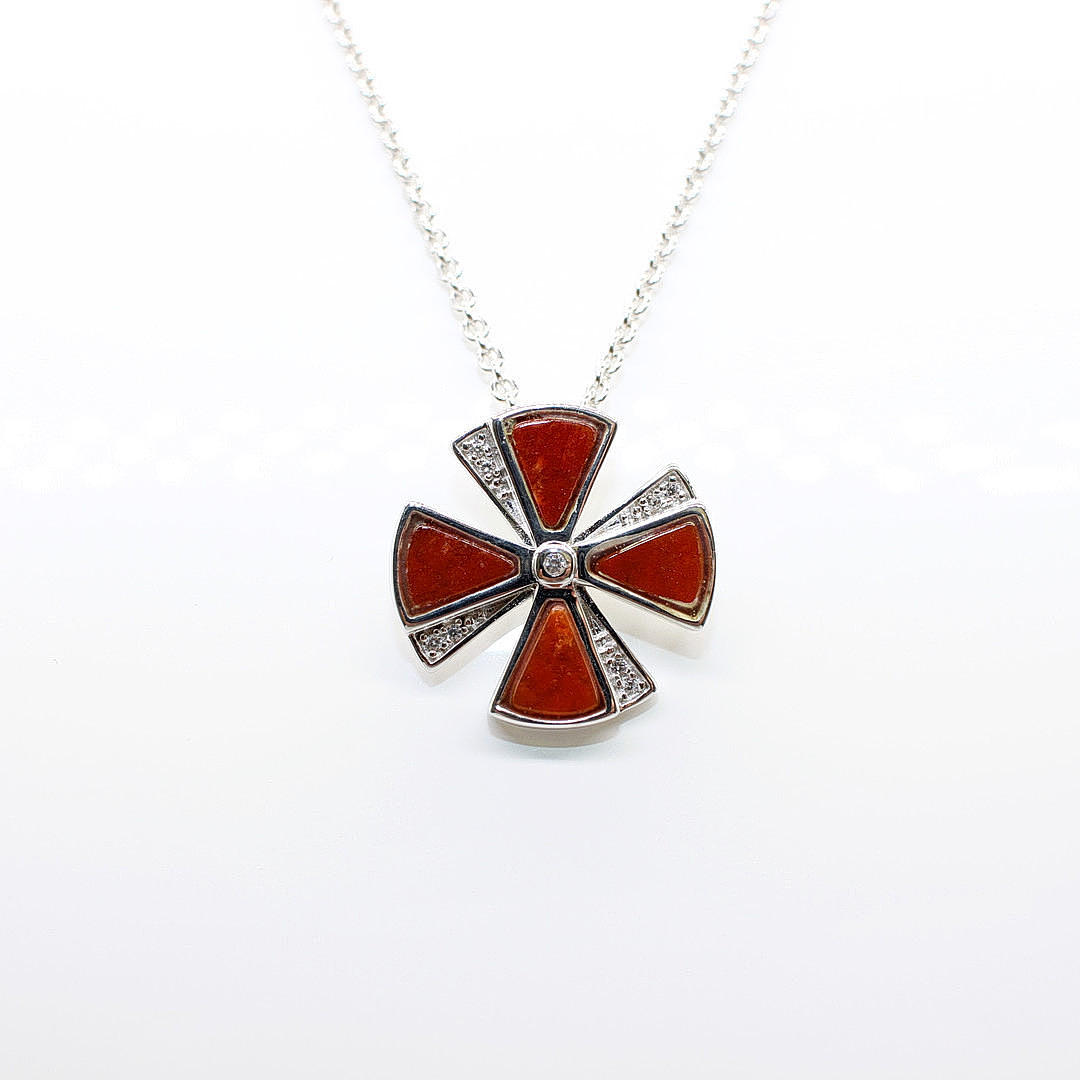 ORANGE AGATE NECKLACE.