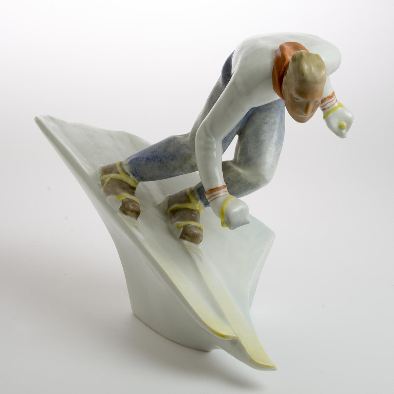 FIGURIN, skidåkare, Herend.