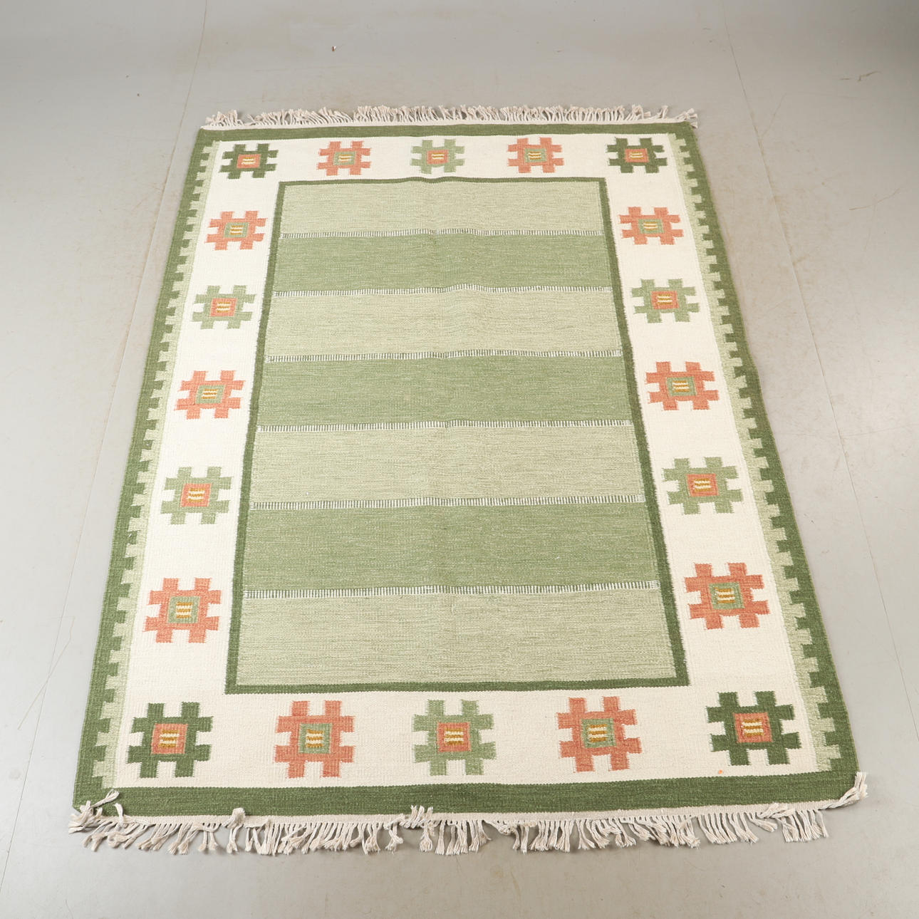 CARPET, Rölakan, 235 x 173 cm.