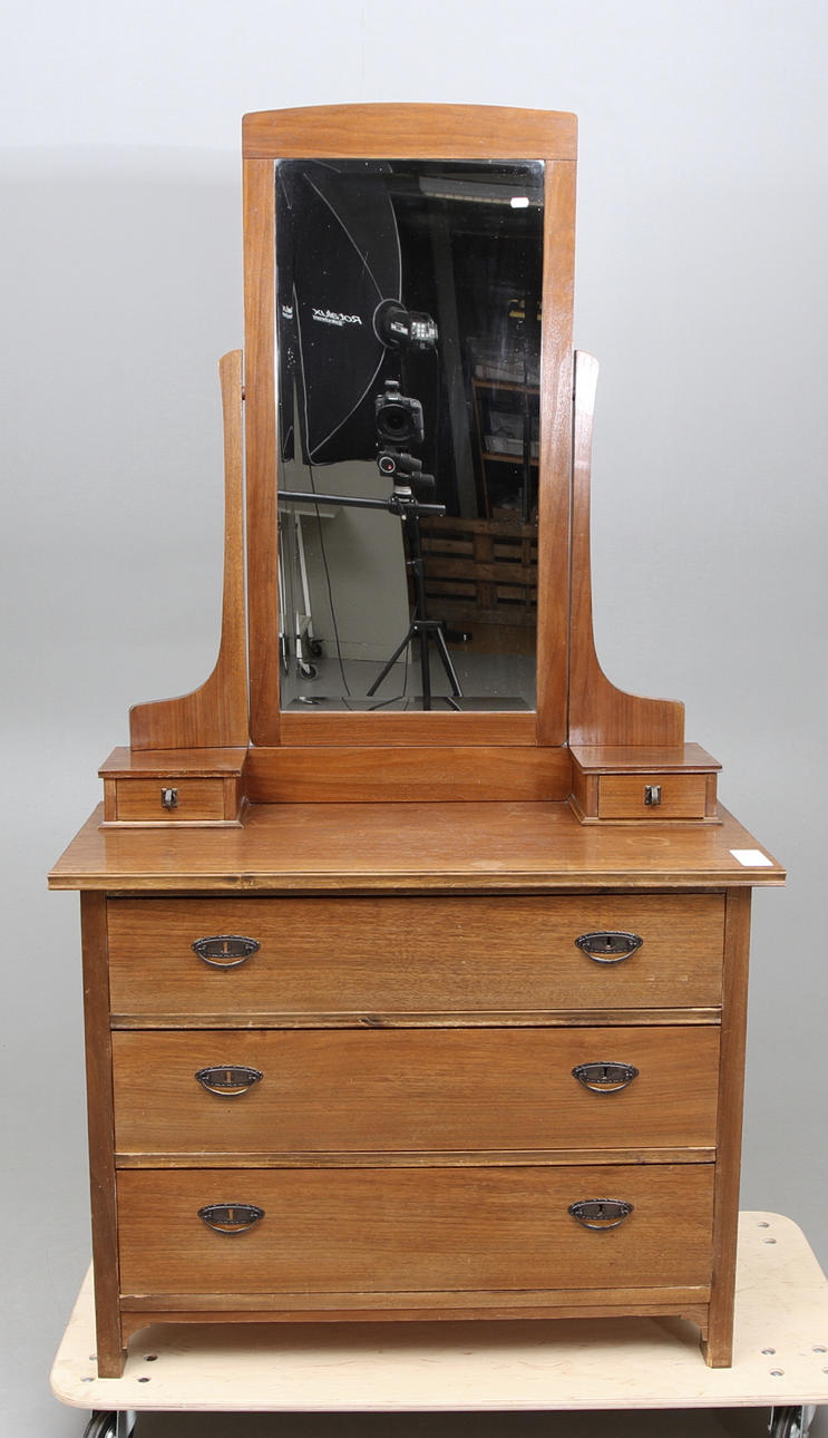 SPEGELBYRÅ, ek, 1900 tal.