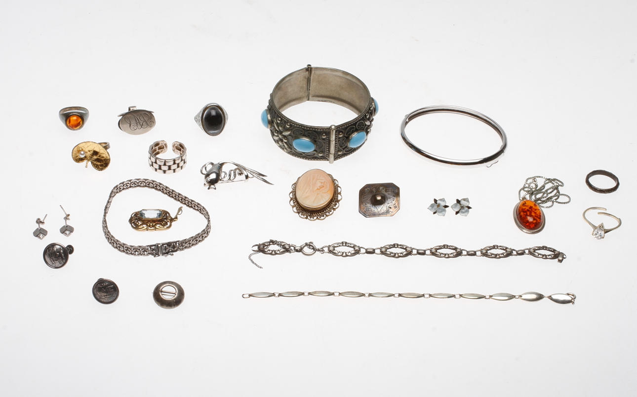 SMYCKEN, bl.a. silver.