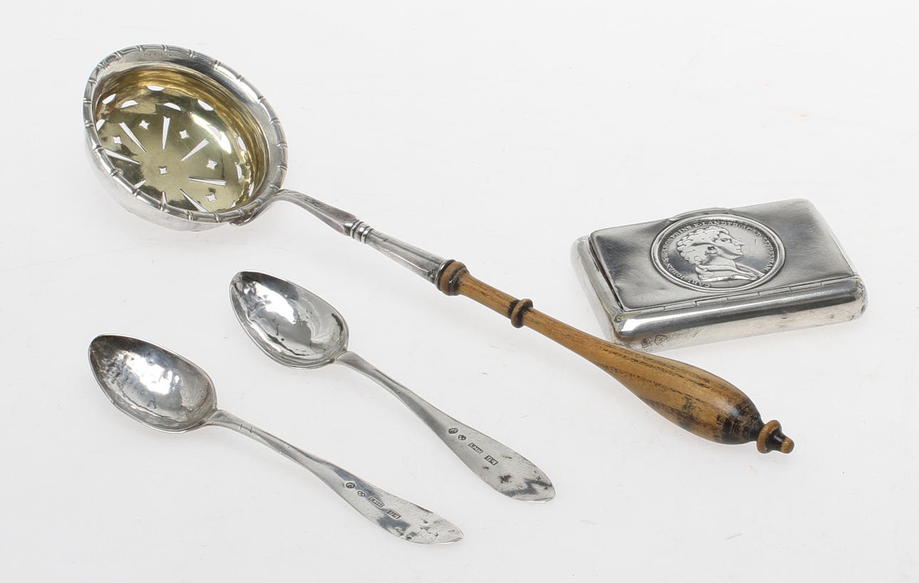 DOSA, STRÖSKED, KAFFESKEDAR, 2 st, silver, 1800-tal.