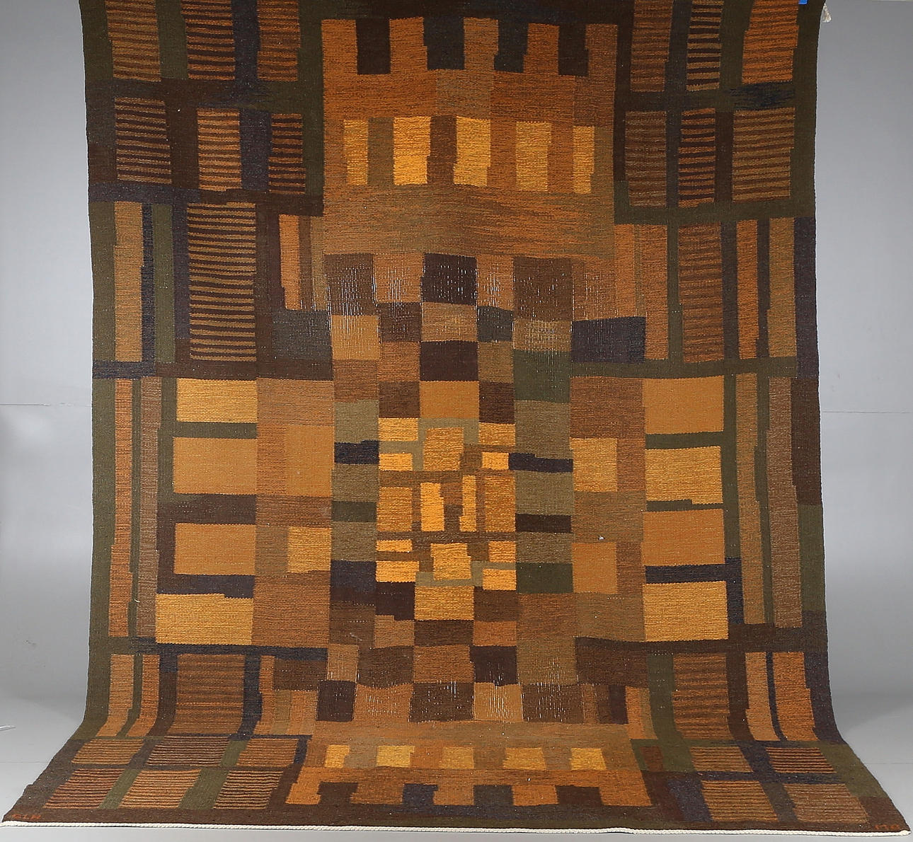 MARGARETA GRANDIN-NETTLES. (1933-2003), Rölakan, 238 x 345 cm, signerad MG samt GLH, 1960-talet.