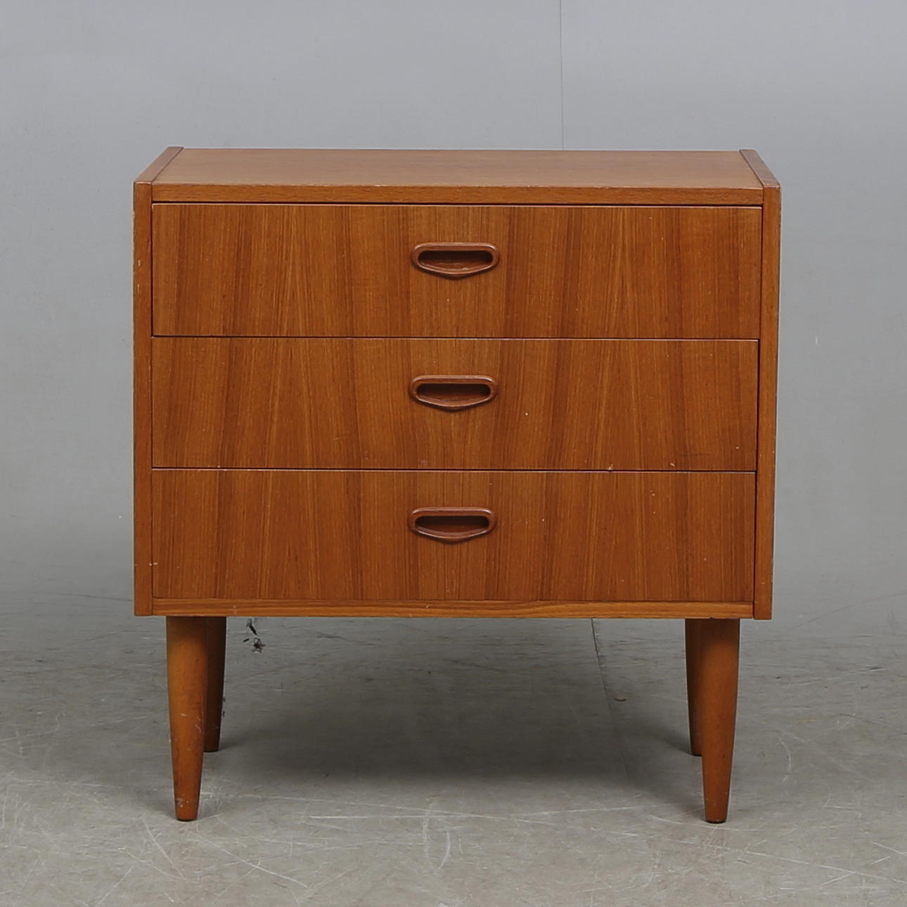 BYRÅ, teak, 1950/60-tal.