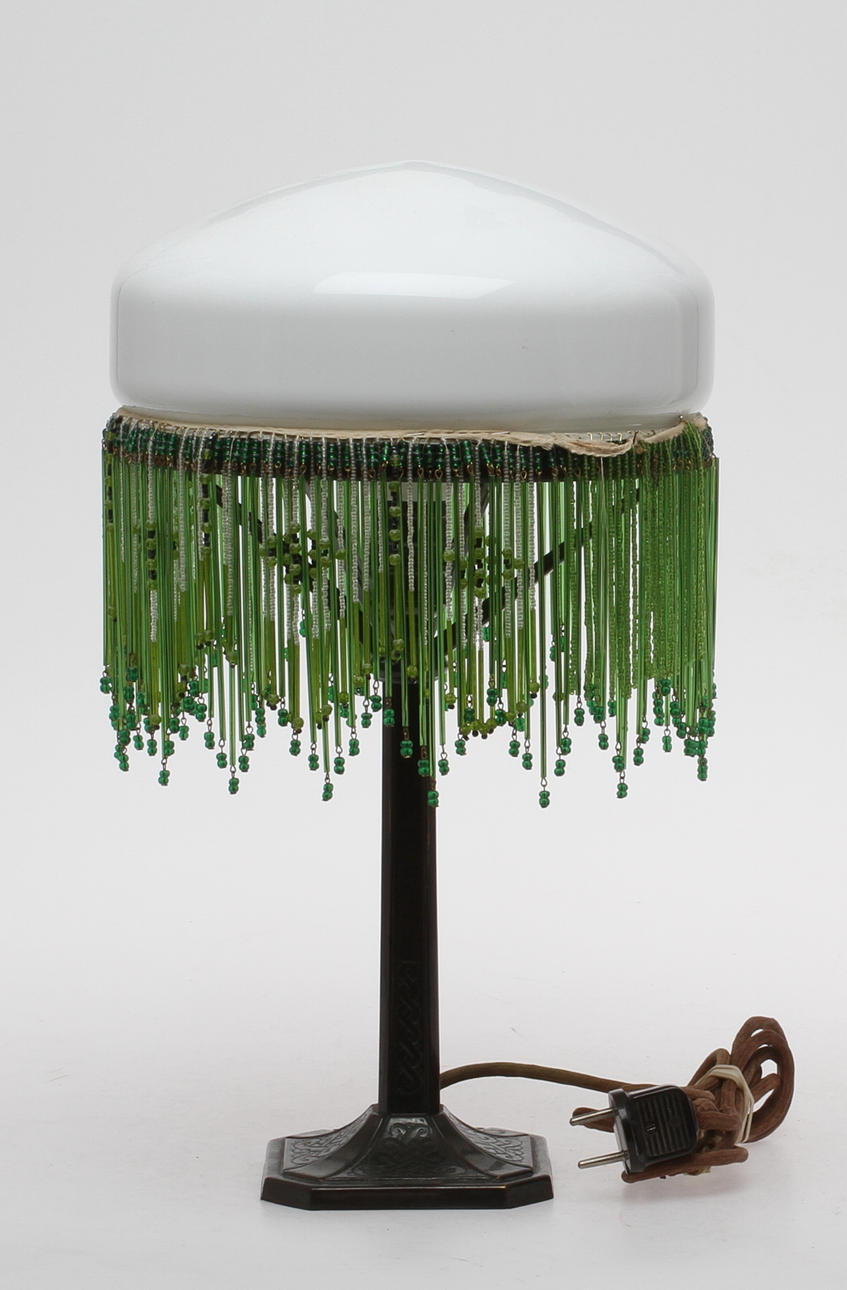 BORDSLAMPA, 1900-talets första del.