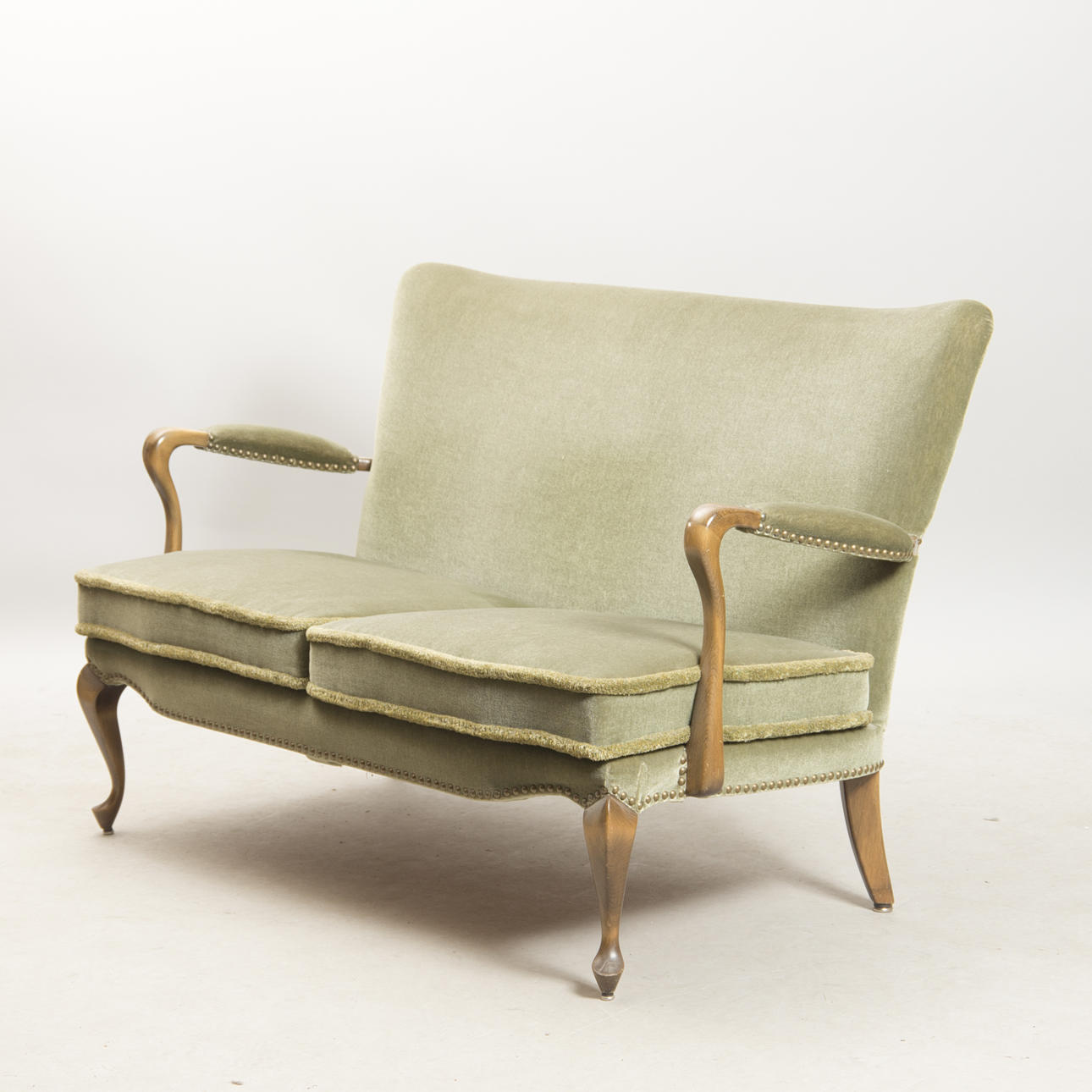 SOFFA, plysch, rokokostil.