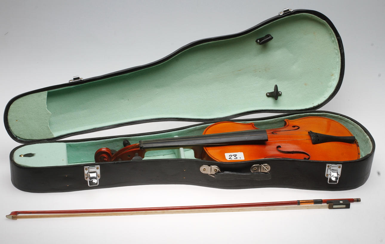 FIOL MED STRÅKE, 1900-tal.