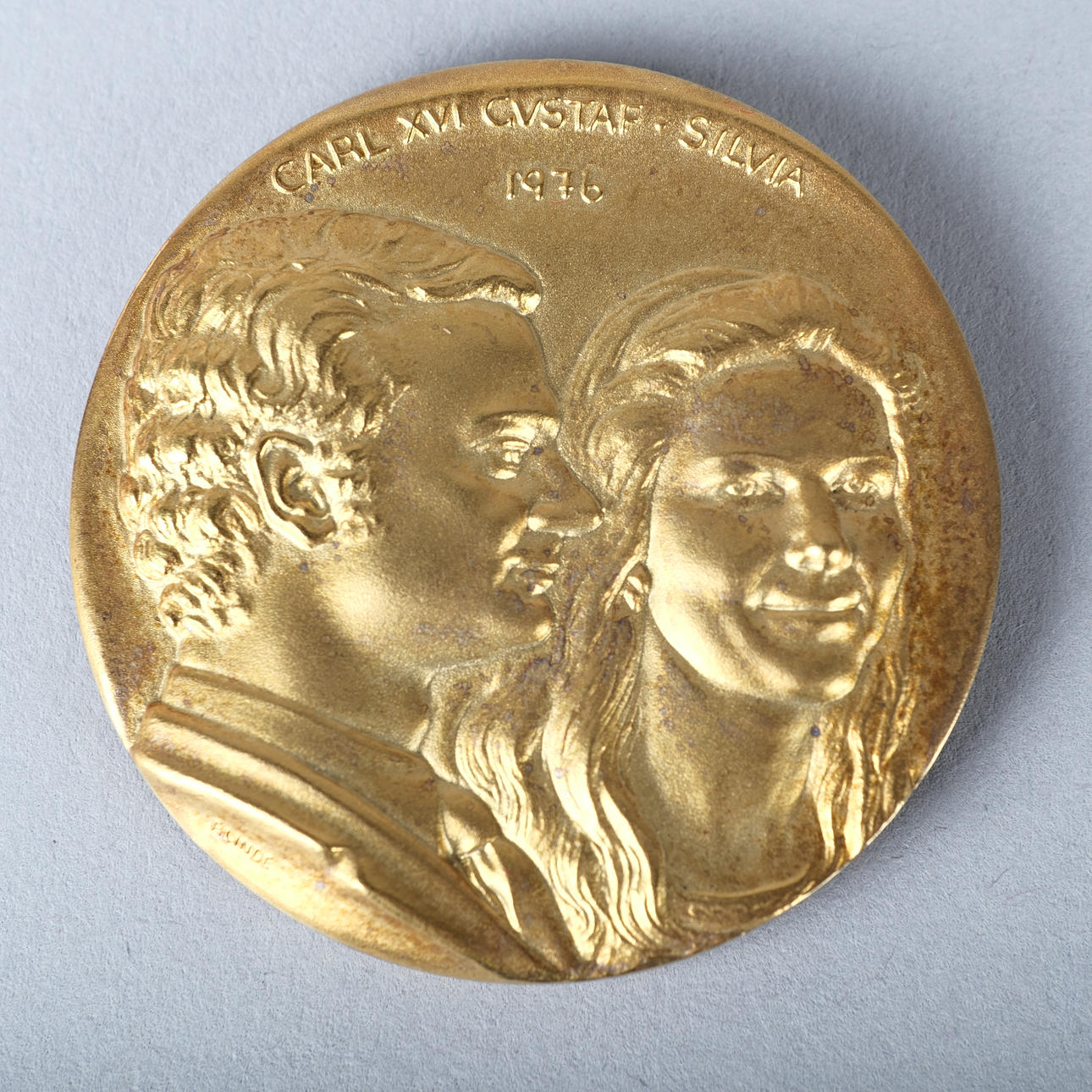 Minnesmedalj, 18K, 65,70 gram, Carl XVI Gustaf och Silvia, 1976.