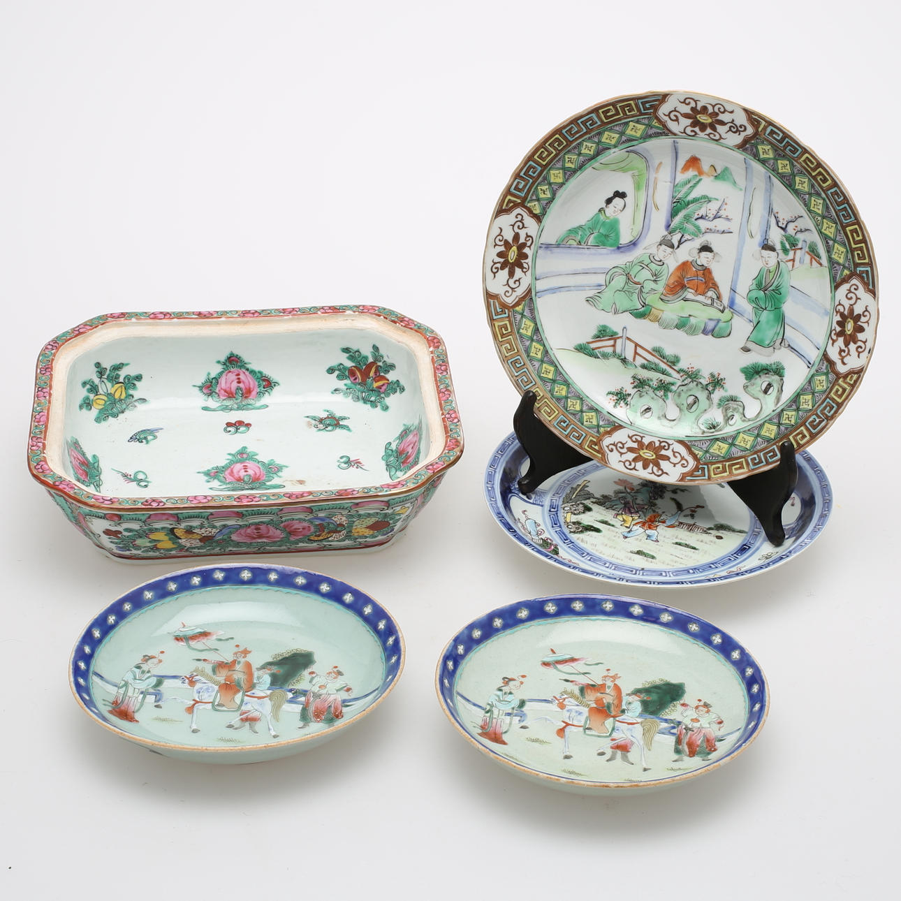 FAT, 4 st samt SKÅL, porslin, orientaliskt.