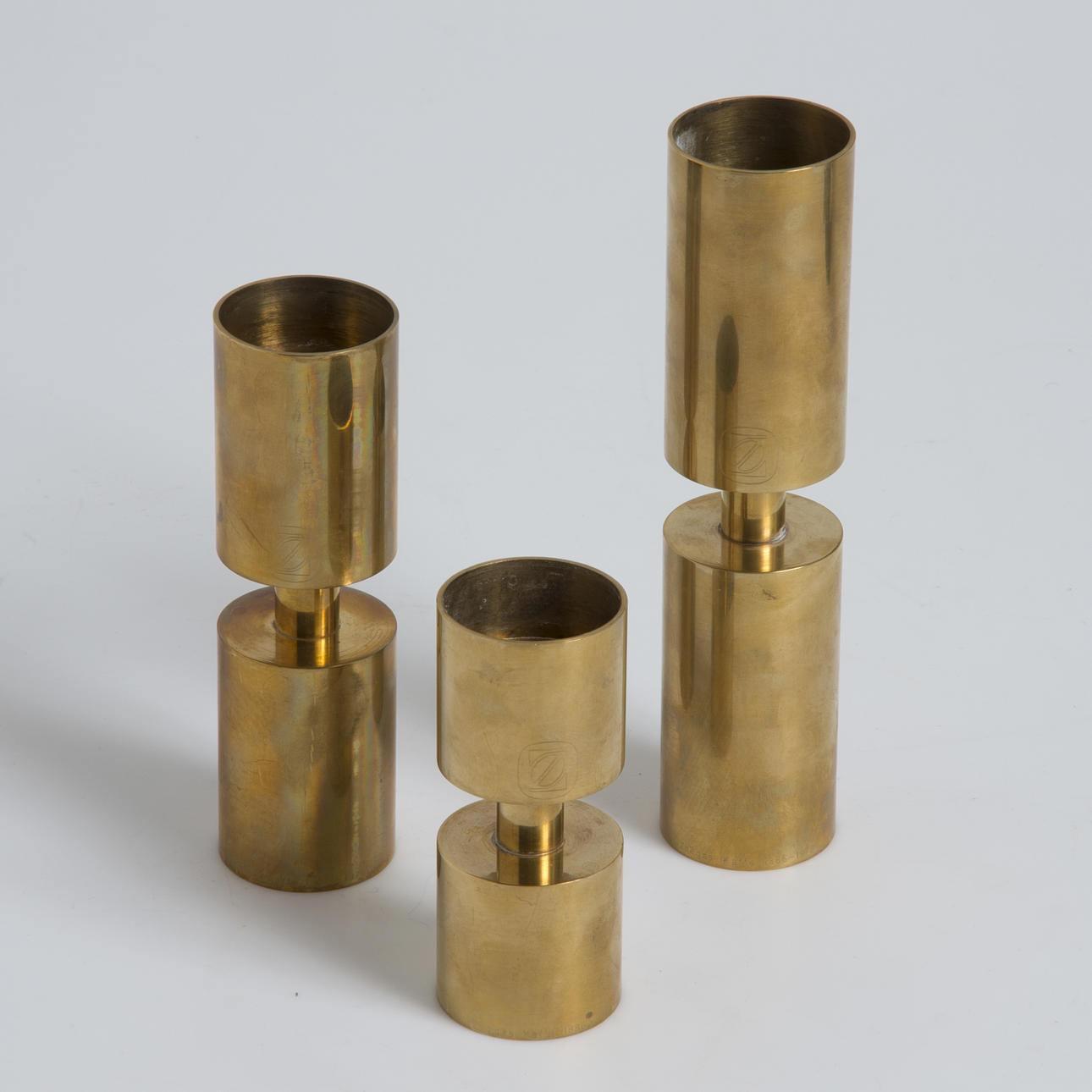 LJUSSTAKAR, 3 stycken för Zoégas 90-årsjubileum 1976, mässing.