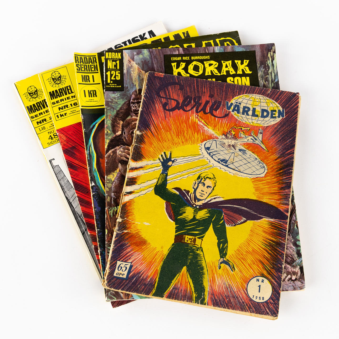 SERIETIDNINGAR, 5 st, bl a Marvelserien.