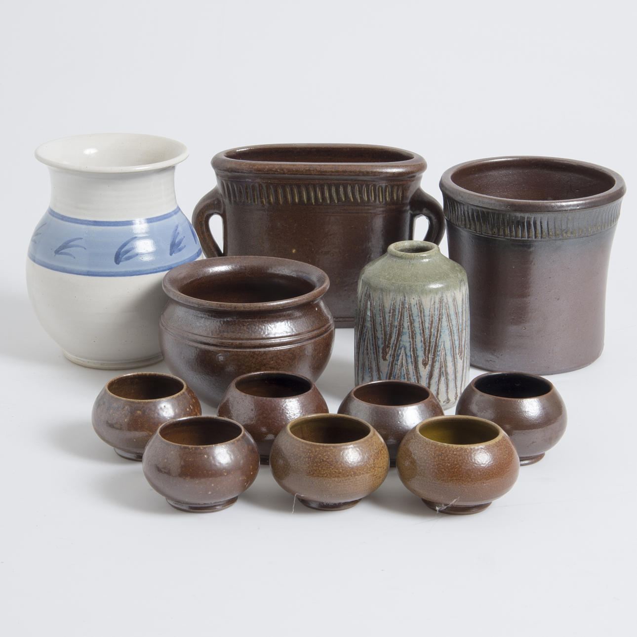 KRUS, VASER M.M., 12 delar, keramik, Wallåkra.